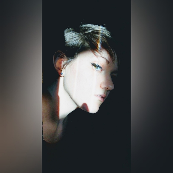 Meet your Posher, Samander - Picture 1 of 1